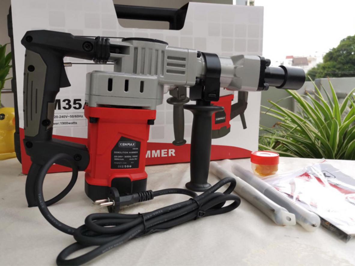 Công suất 1.900W cho lực đục mạnh