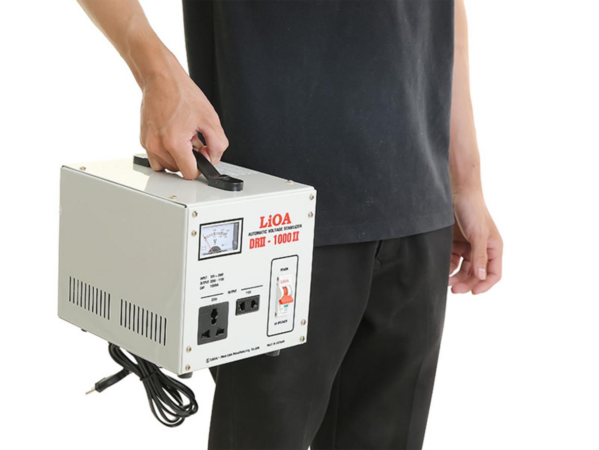 1kVA tương đương khoảng 800W, phù hợp cho thiết bị đơn lẻ.