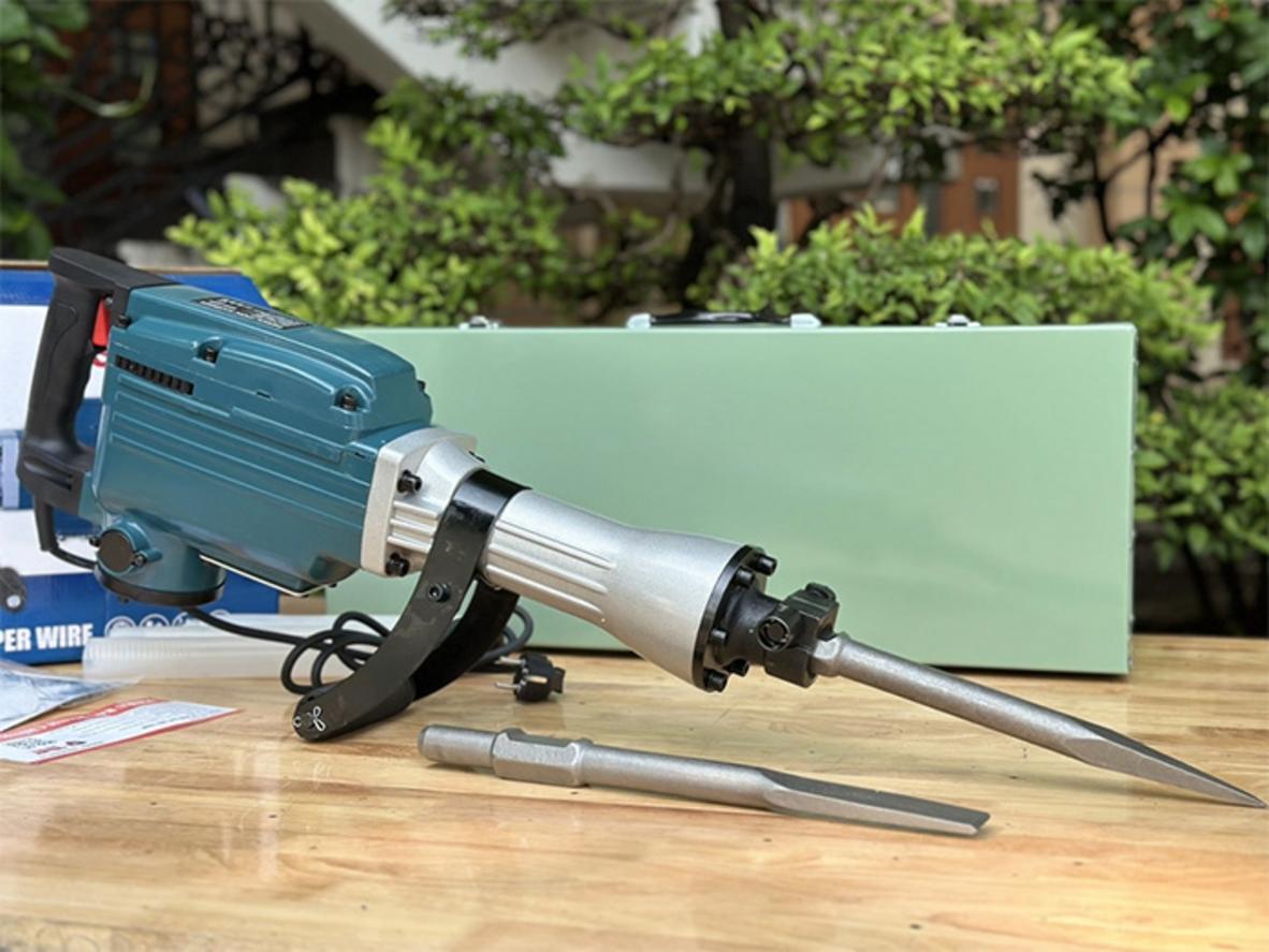 Công suất 2200W cho lực đục mạnh
