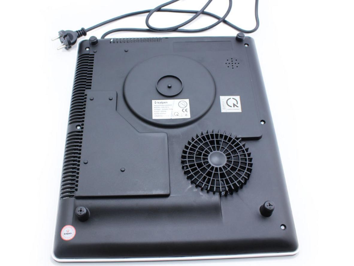 Công suất 2200W và mâm từ kép đôi giúp nấu nhanh, đều nhiệt.