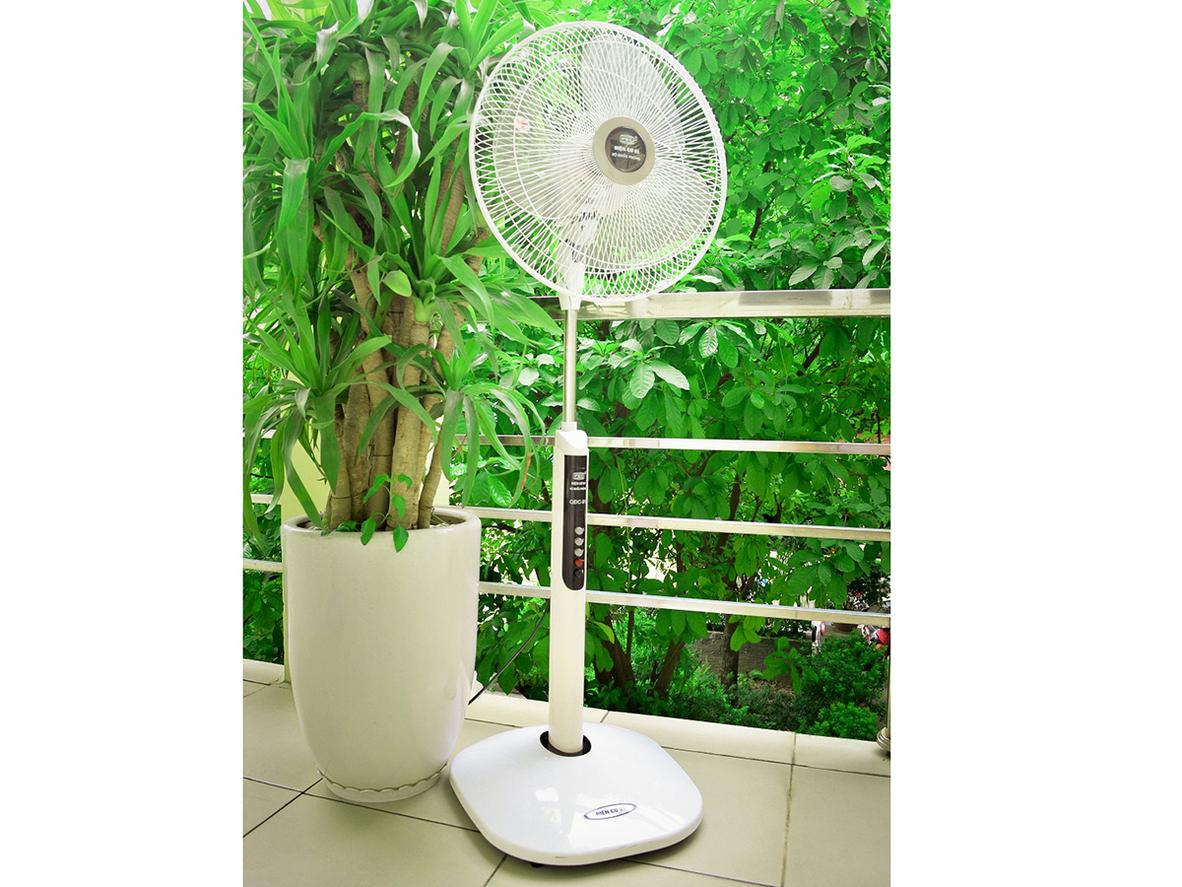 Công suất 46W giúp quạt vận hành hiệu quả và tiết kiệm điện.