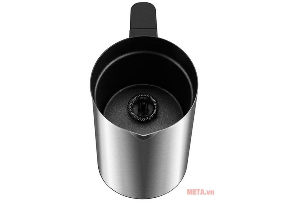 Công suất 550W cho tốc độ đánh bọt nhanh
