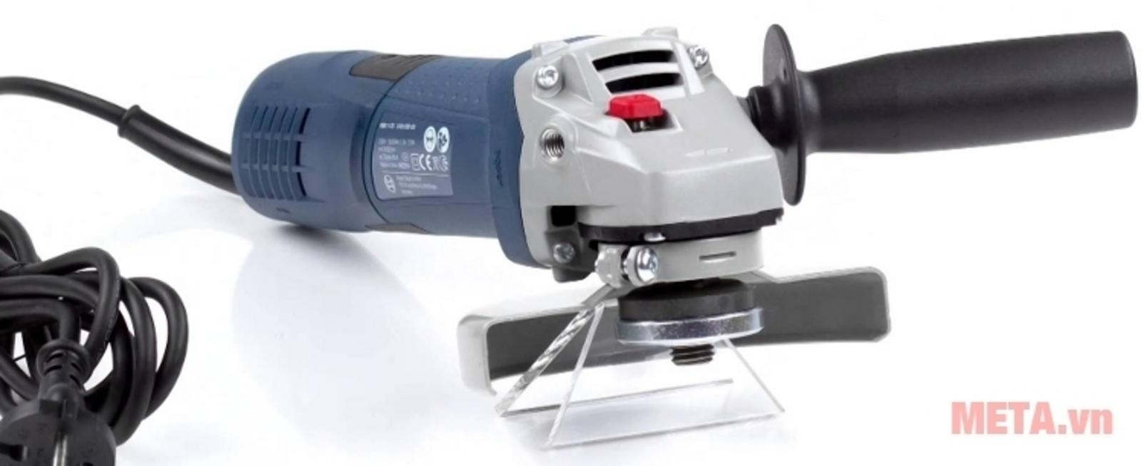 720W mạnh mẽ, tốc độ 11.000 vòng/phút cho hiệu suất ổn định.