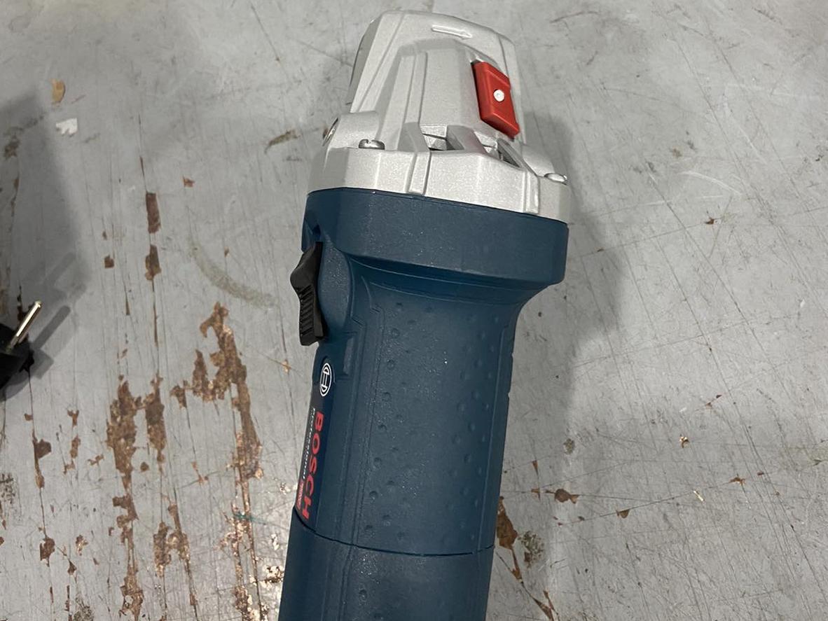 750W giúp mài cắt nhanh và ổn định
