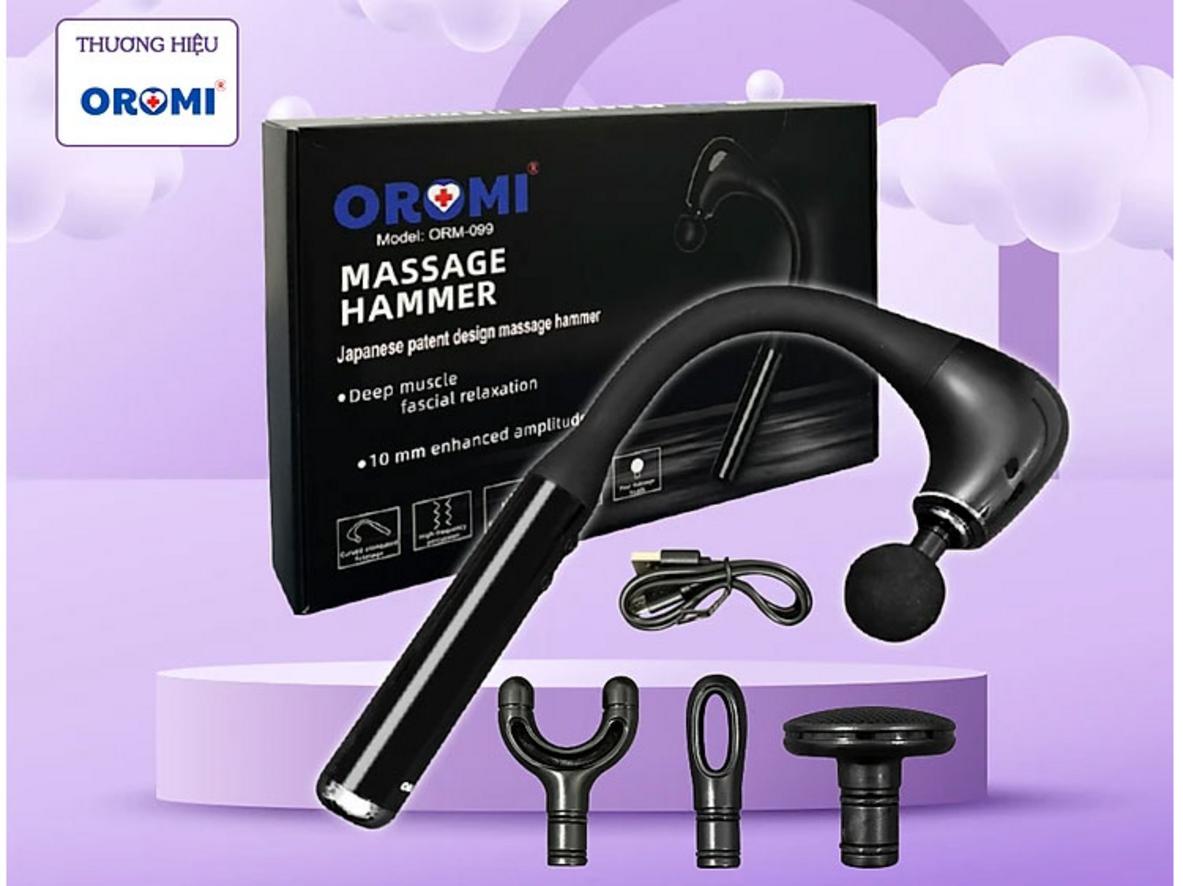 Thiết kế đầu cong 120° giúp chạm vùng lưng vai gáy dễ hơn.