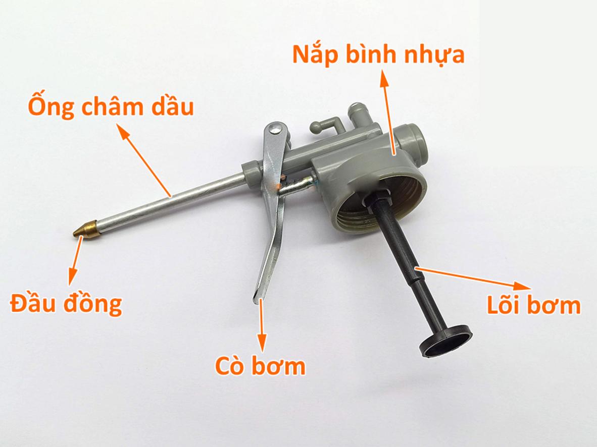 Đầu phun bằng đồng cho khả năng phun ổn định.