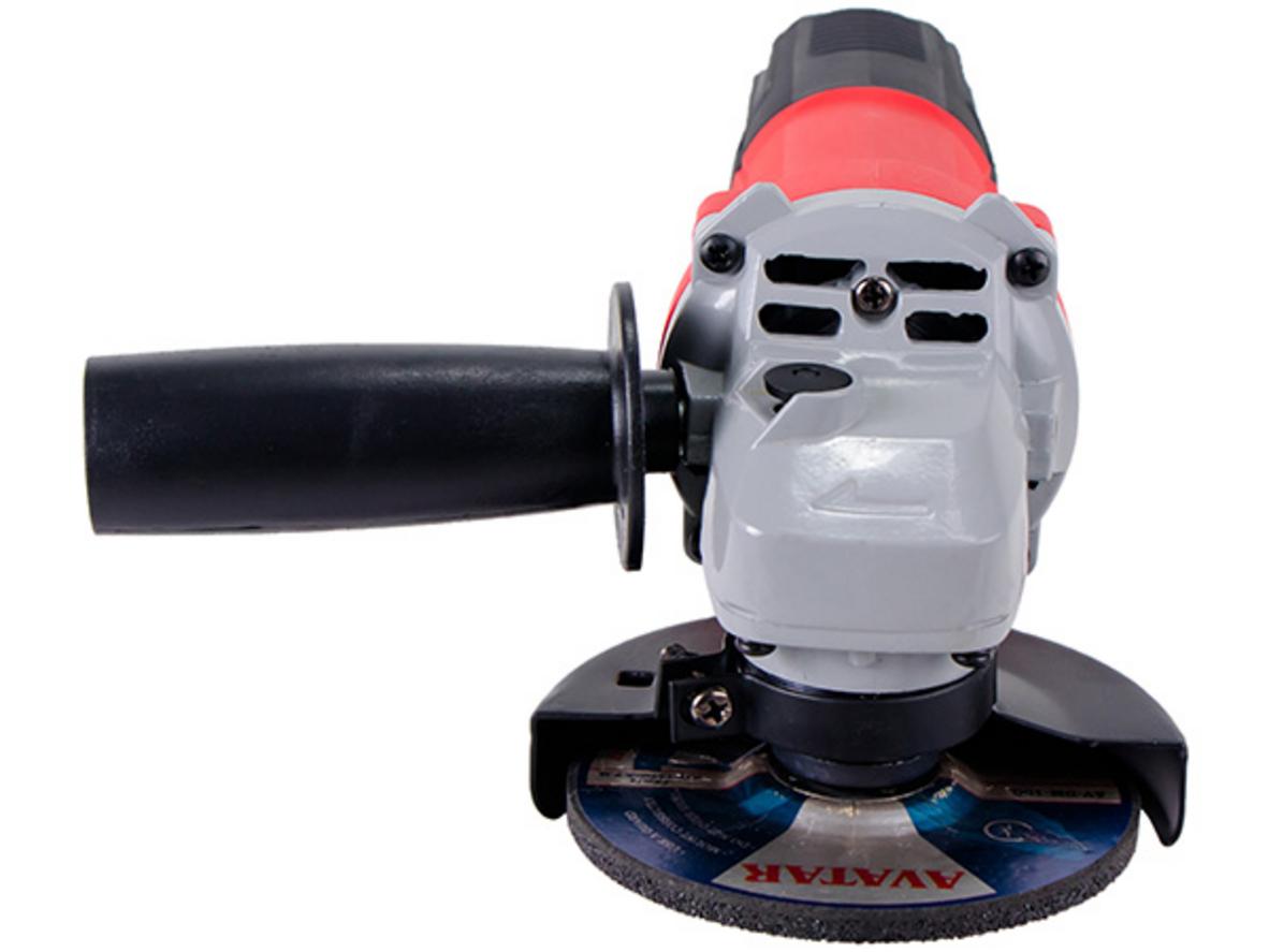 Đĩa 100mm và tốc độ 11.000 vòng/phút giúp thao tác nhanh, gọn.