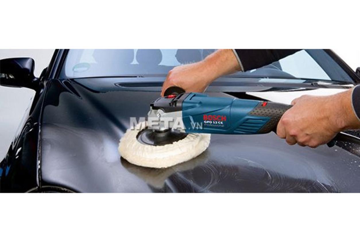 Đĩa 180mm và trục M14 cho hiệu quả làm việc linh hoạt.