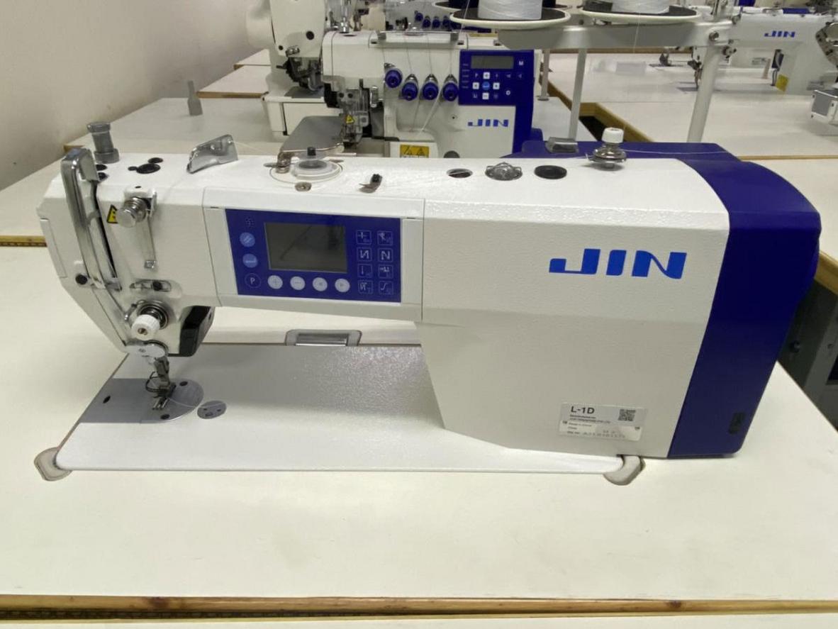 Direct-drive giúp máy chạy êm và ổn định hơn.