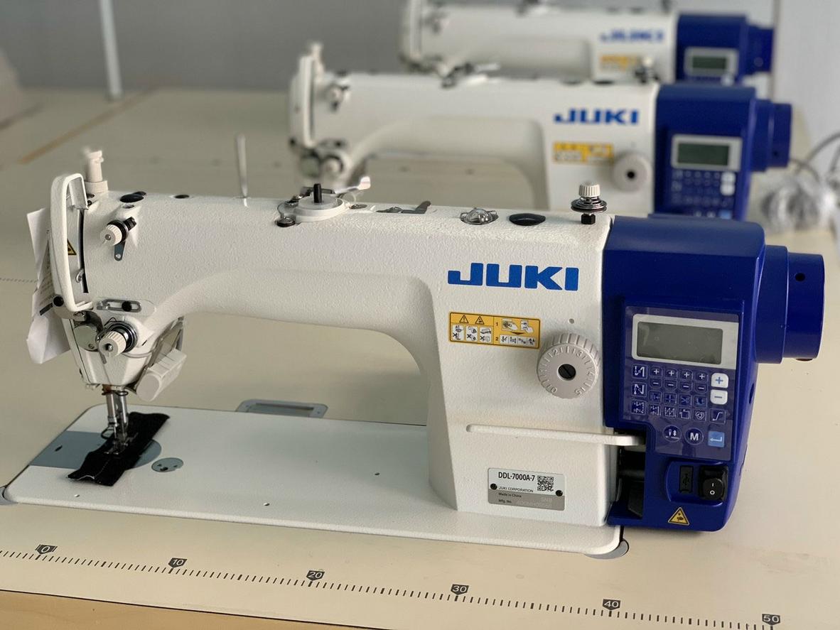 Động cơ liền trục Direct-drive giúp máy chạy êm và tiết kiệm điện.