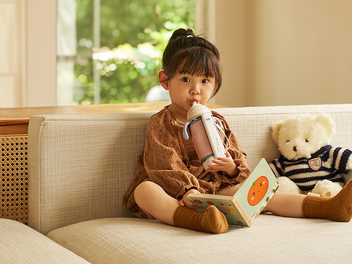 Tổng quan Dụng cụ hâm sữa cầm tay không dây Ready 6 FB3068BT