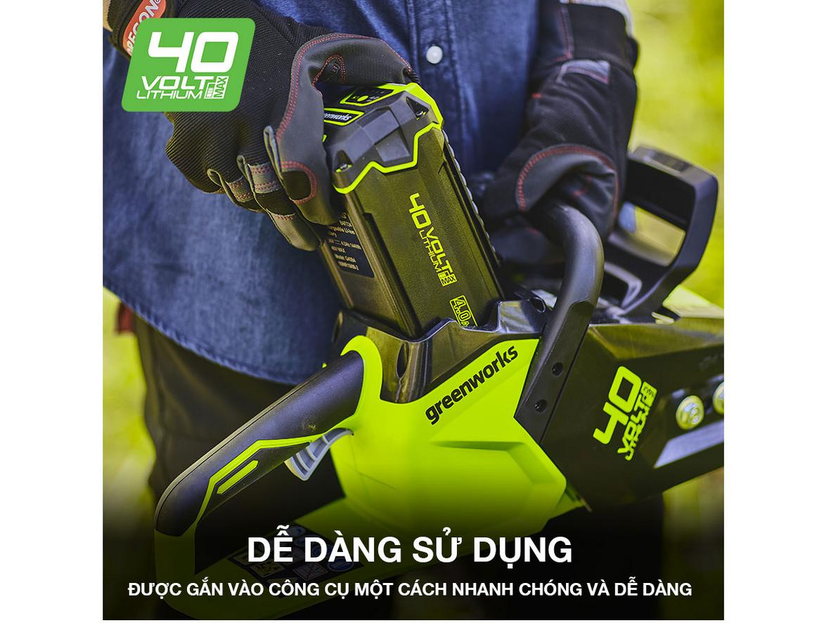 Dung lượng 4Ah giúp kéo dài thời gian sử dụng cho công việc làm vườn.
