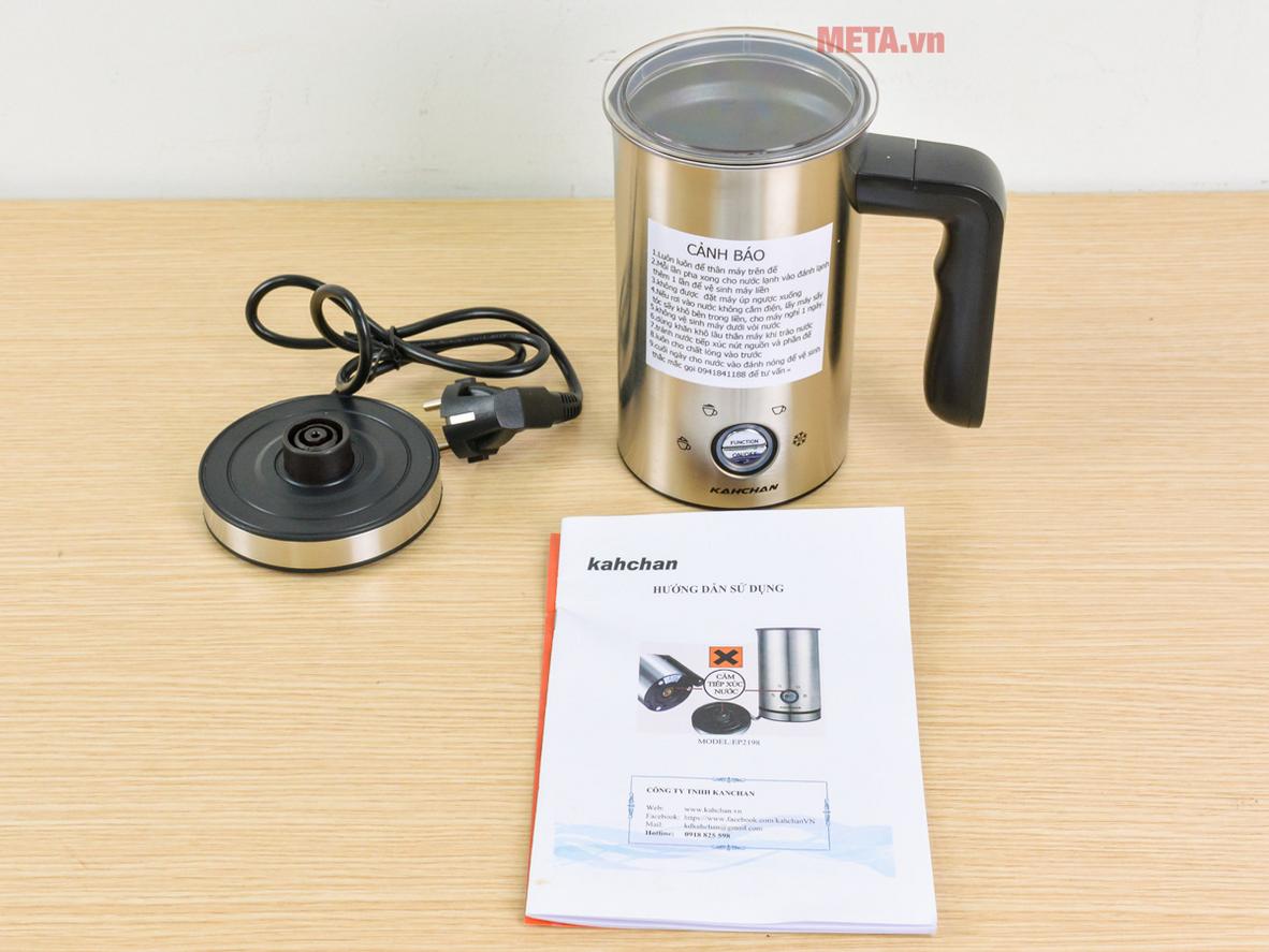 Dung tích 600ml, công suất 550W cho tốc độ pha chế ổn định