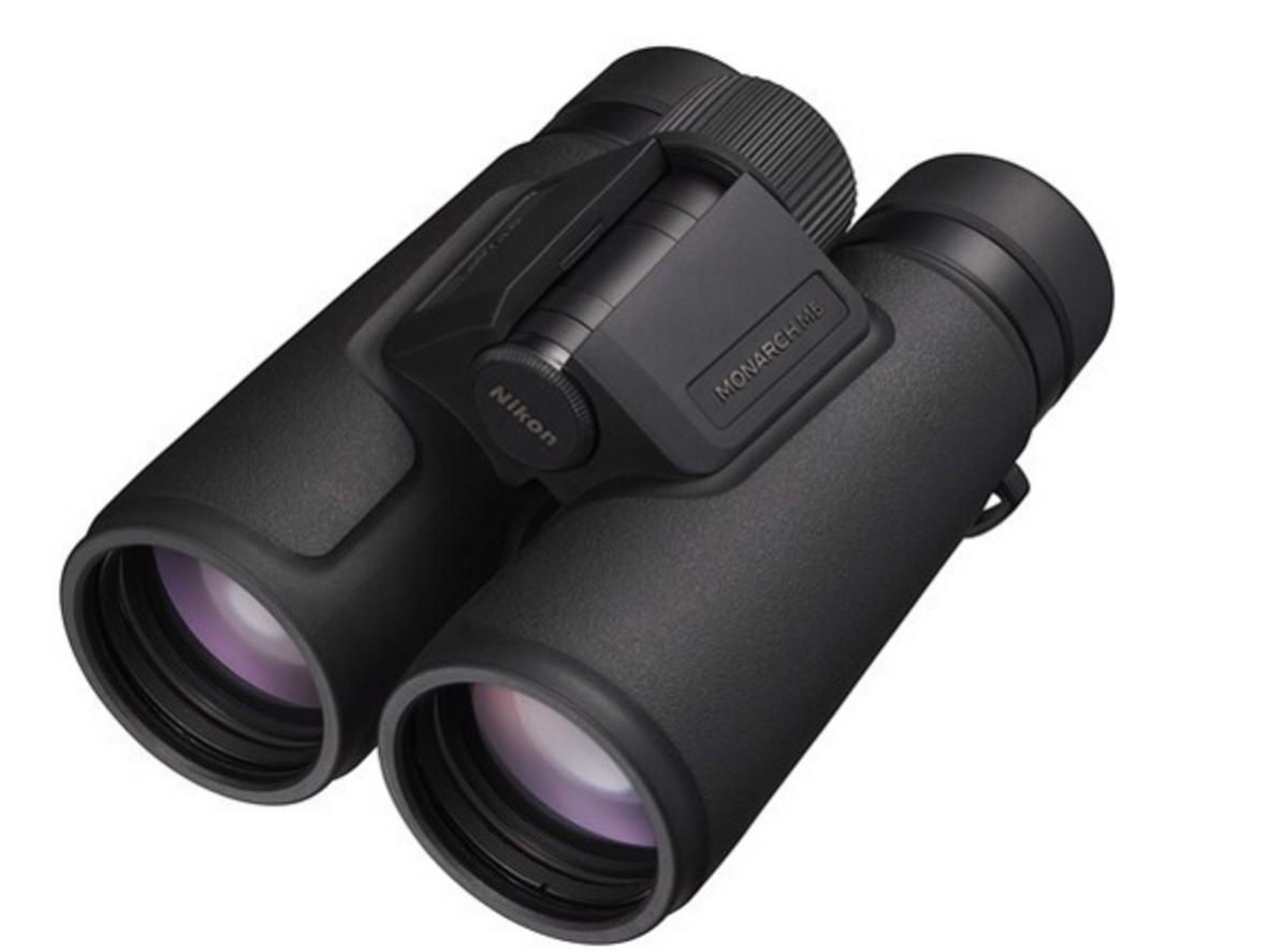 Khoảng cách đặt mắt thoải mái, phù hợp cả khi đeo kính.