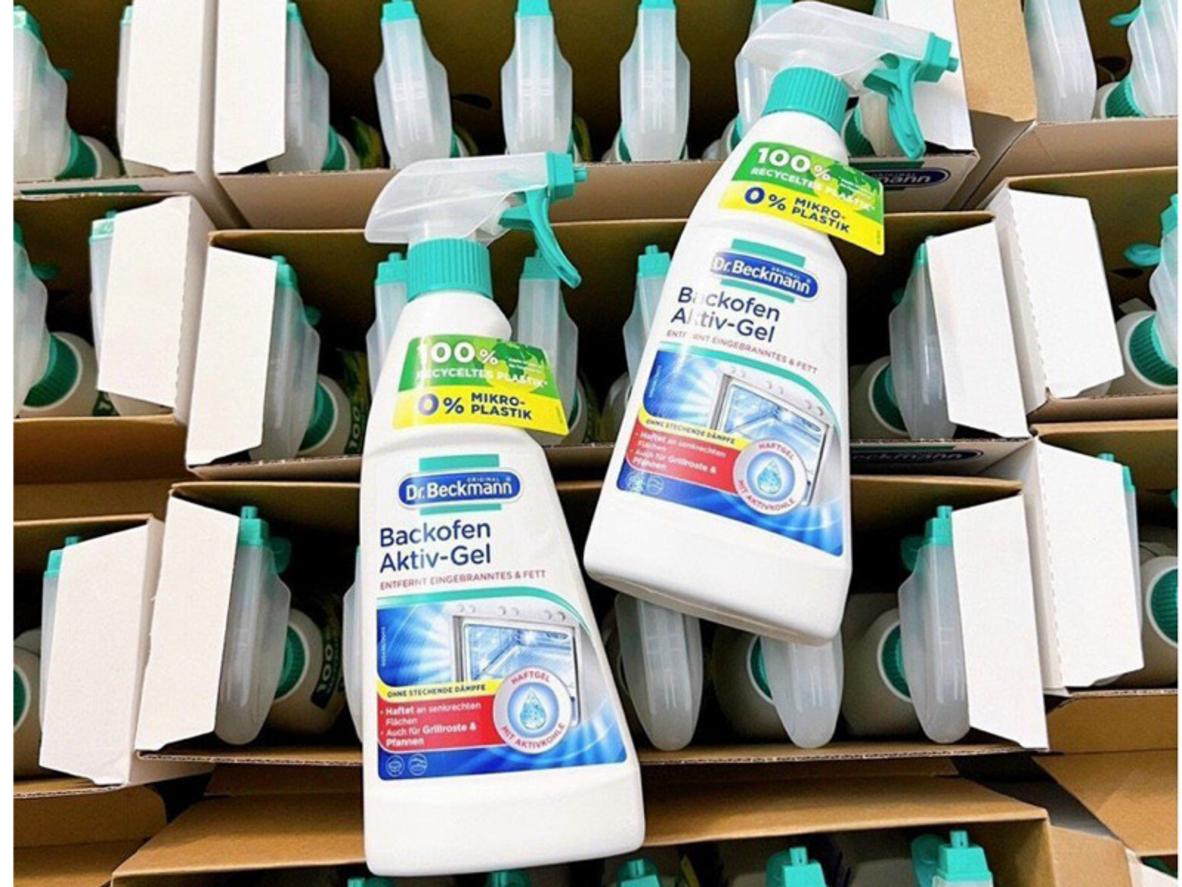 Dạng gel bám dính giúp xử lý mảng bám cứng đầu hiệu quả.