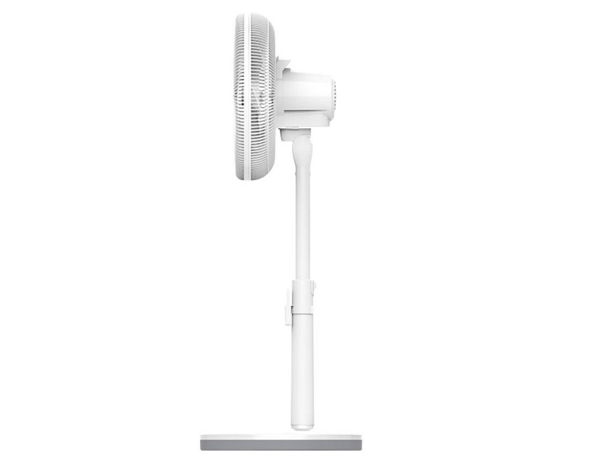 Góc quay 120 độ giúp làm mát đều không gian rộng.