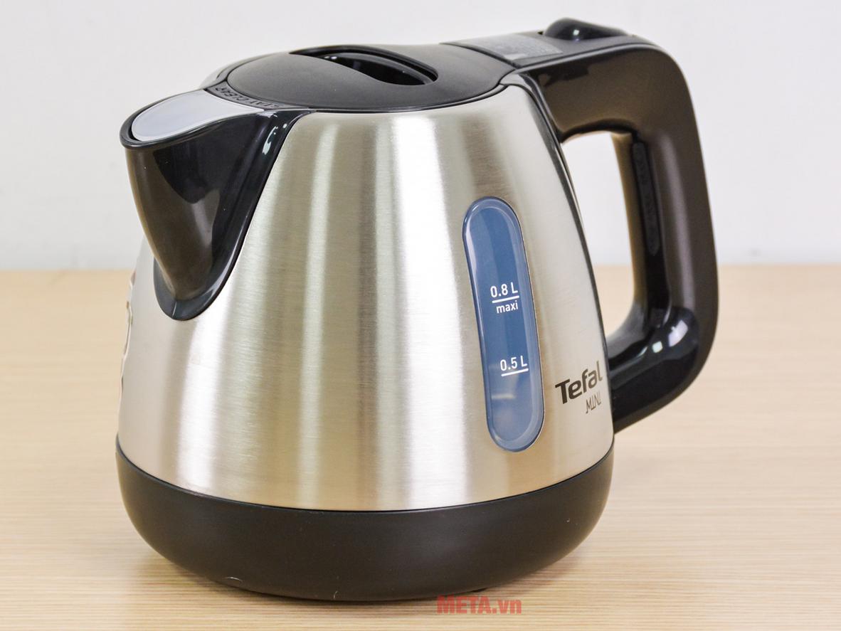 Thiết kế gọn nhẹ, bền và dễ vệ sinh hằng ngày.
