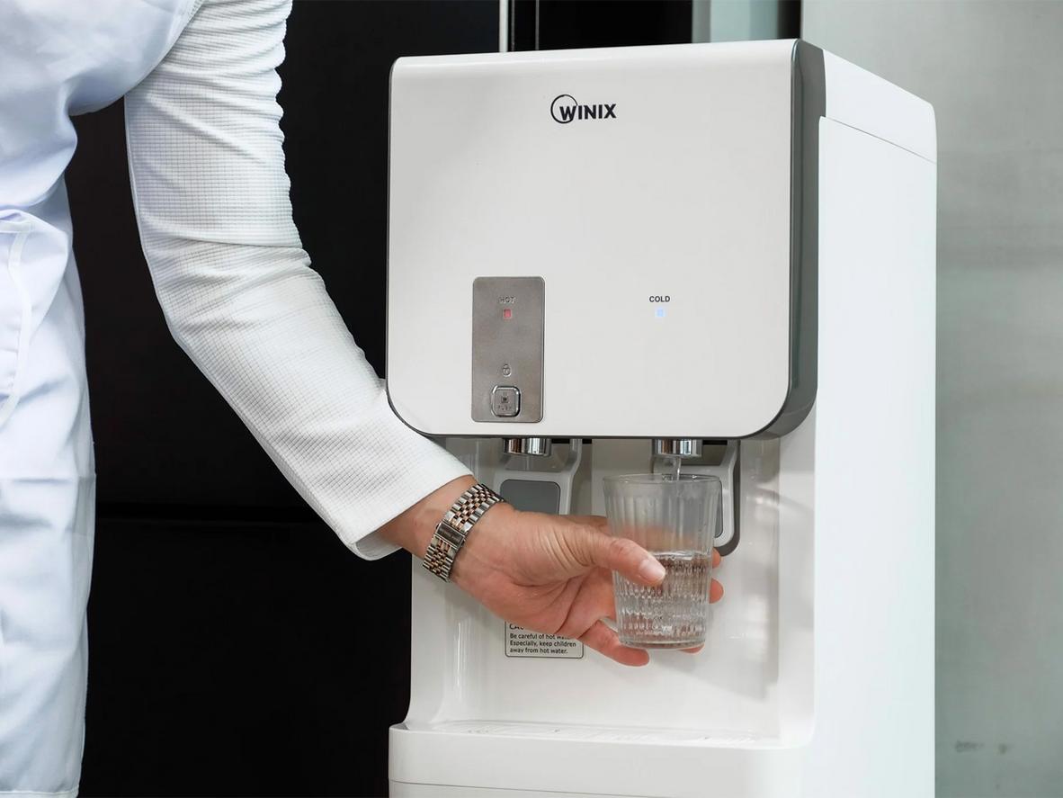 Khóa trẻ em và ECO trên Winix TR105-WV