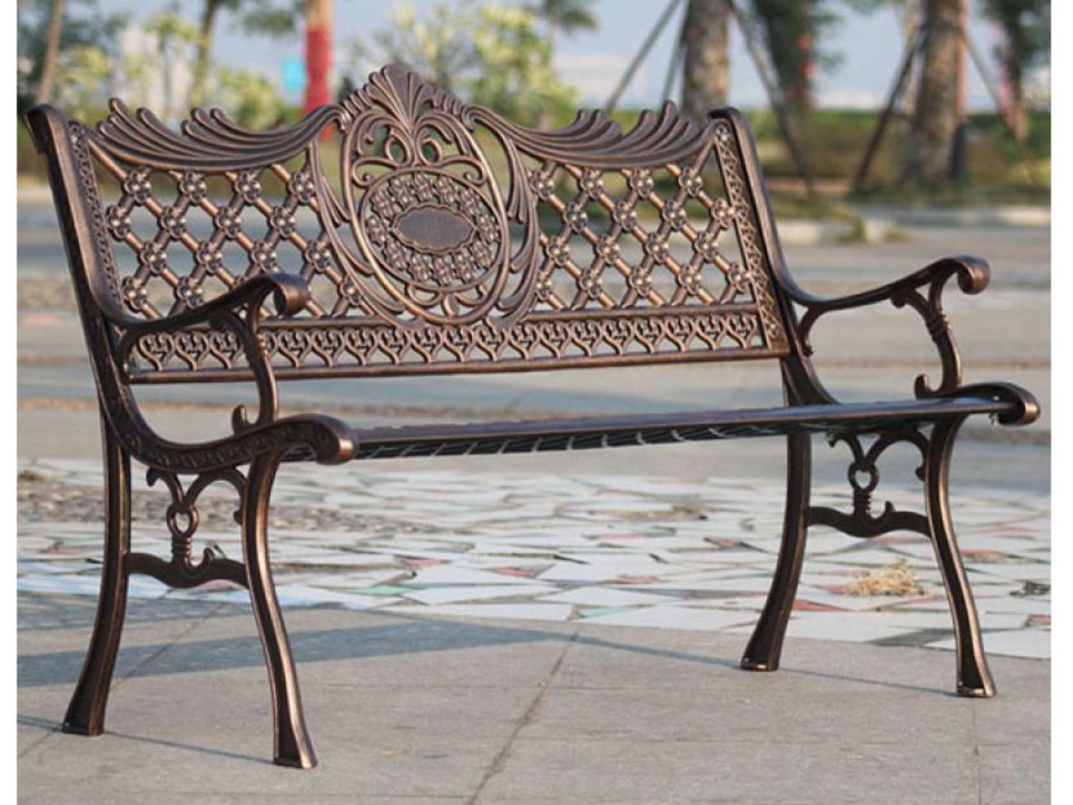 Kích thước 130 x 63 x 85 cm và trọng lượng 21 kg cân bằng