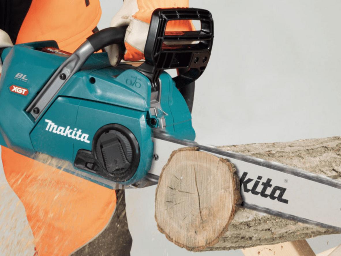 Lam 400 mm và xích 80TXL cho khả năng cắt gỗ lớn