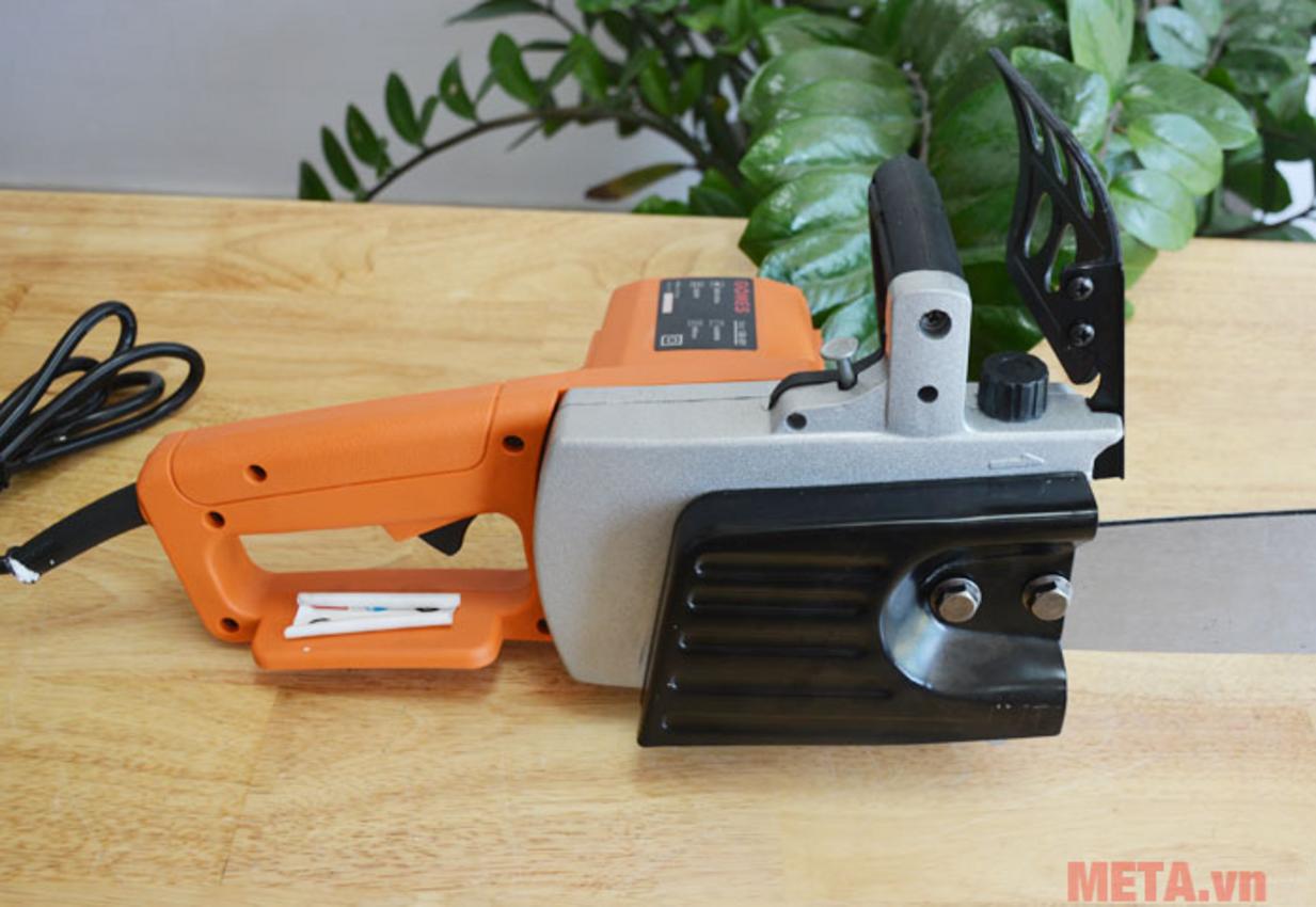 Lam 405mm và tốc độ xích tối ưu cho cắt nhanh.
