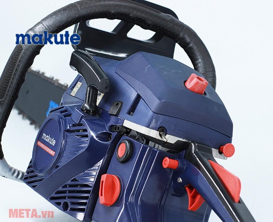 Lam cưa 455mm giúp cắt gọn thân cây và củi.
