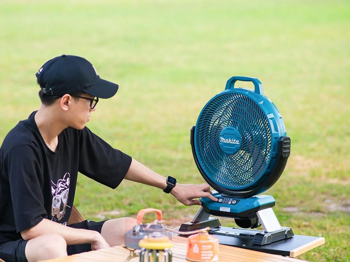 Làm mát linh hoạt với pin hoặc điện AC