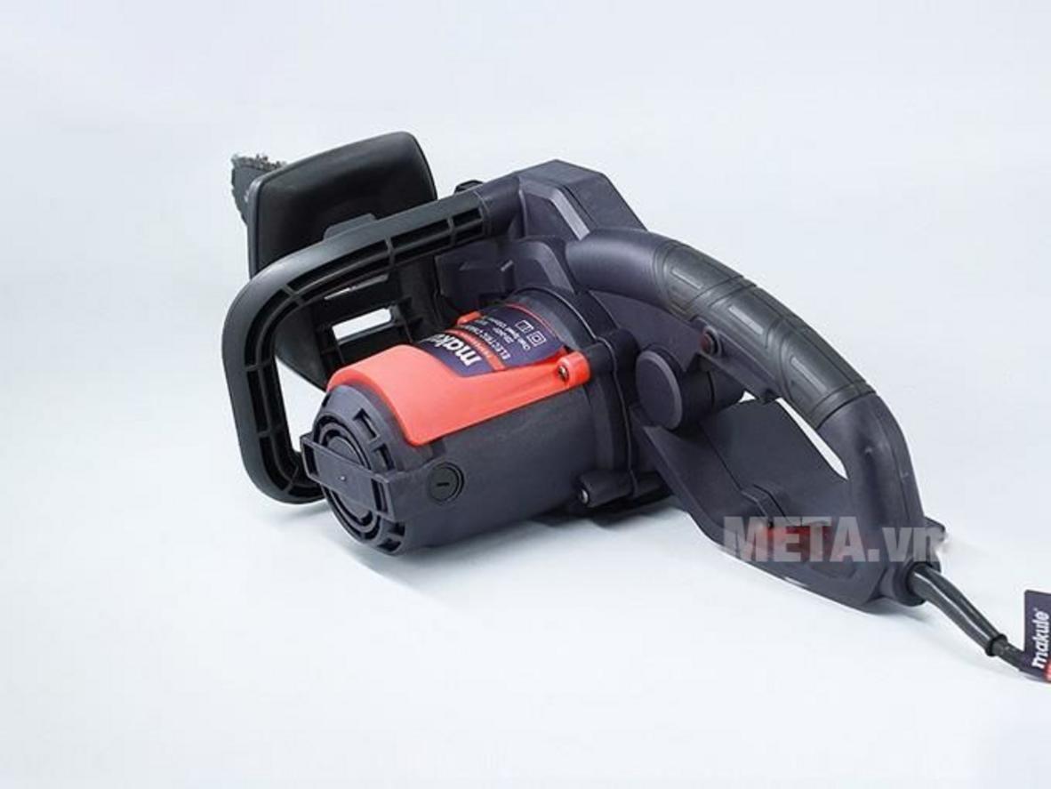 Lam xích 405mm giúp cắt gỗ linh hoạt.