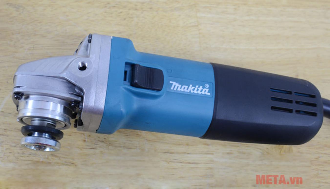 Kết cấu mô tơ bền bỉ của Makita 9553NB