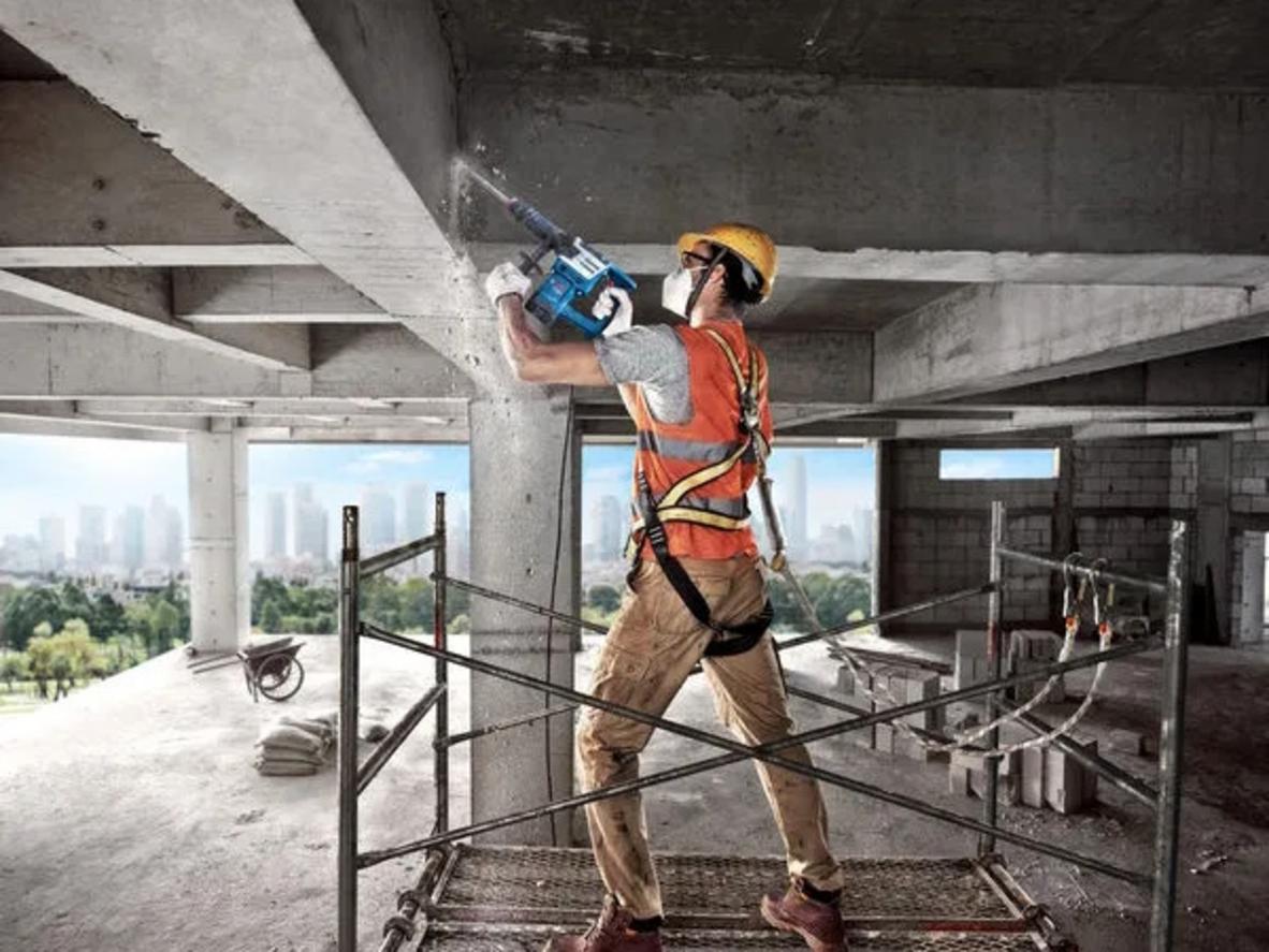 Lực đập 7.8 J giúp phá dỡ hiệu quả và nhanh hơn.