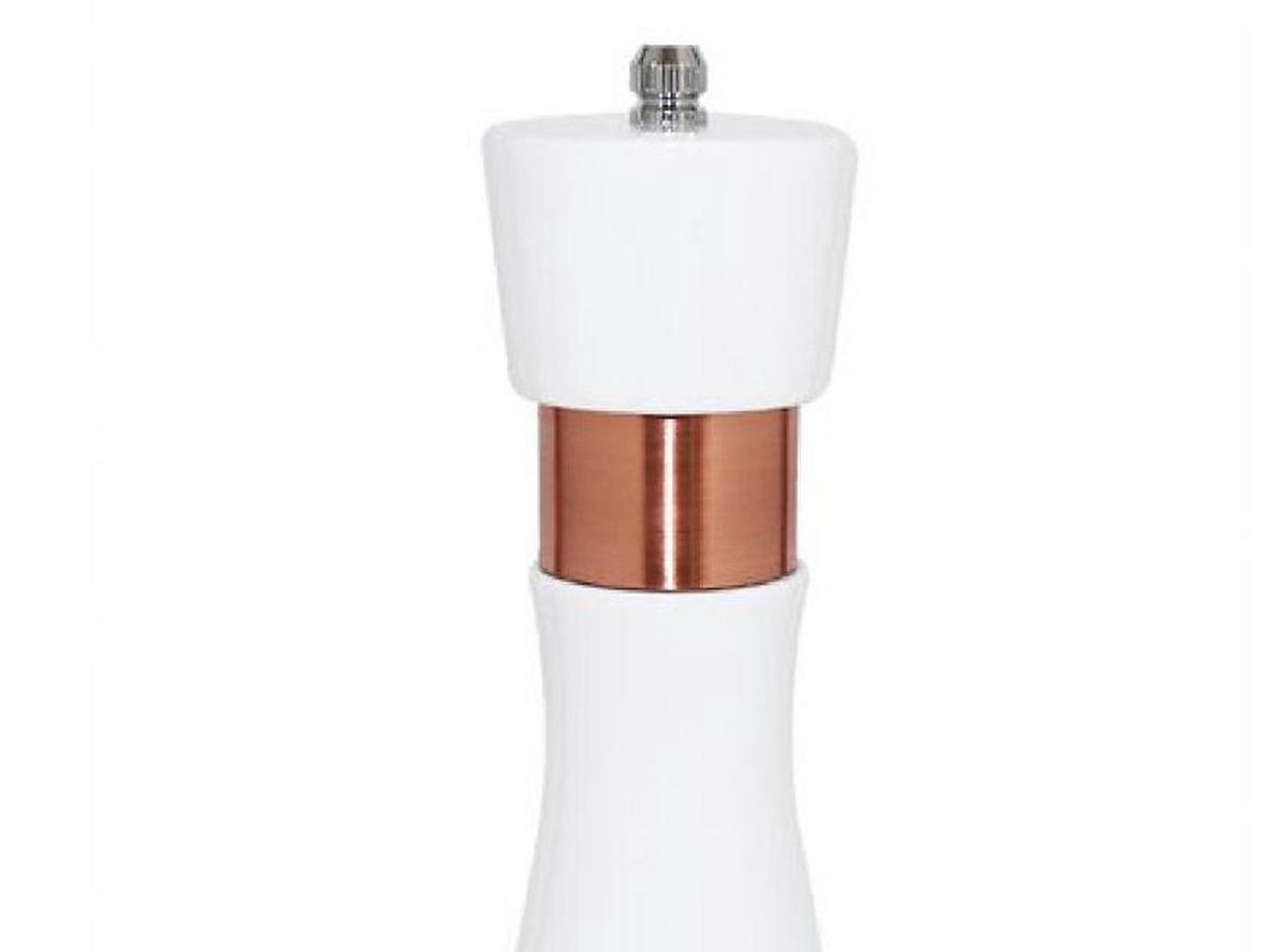 Lưỡi xay gốm ceramic cho khả năng xay mịn và bền bỉ.