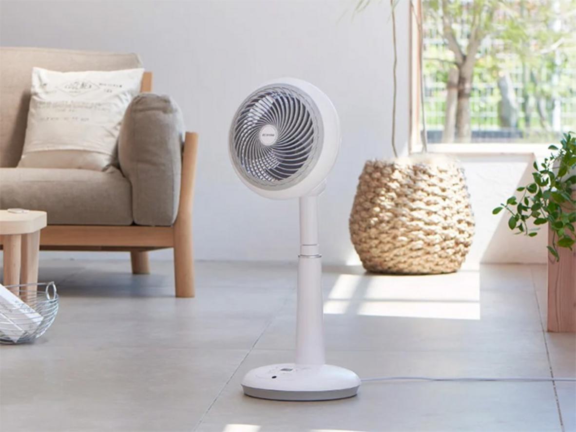 Luồng gió lốc xoáy của Iris Ohyama STF-DC18T