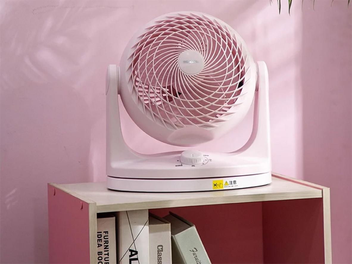 Luồng gió lốc xoáy thổi xa và lan đều hơn.