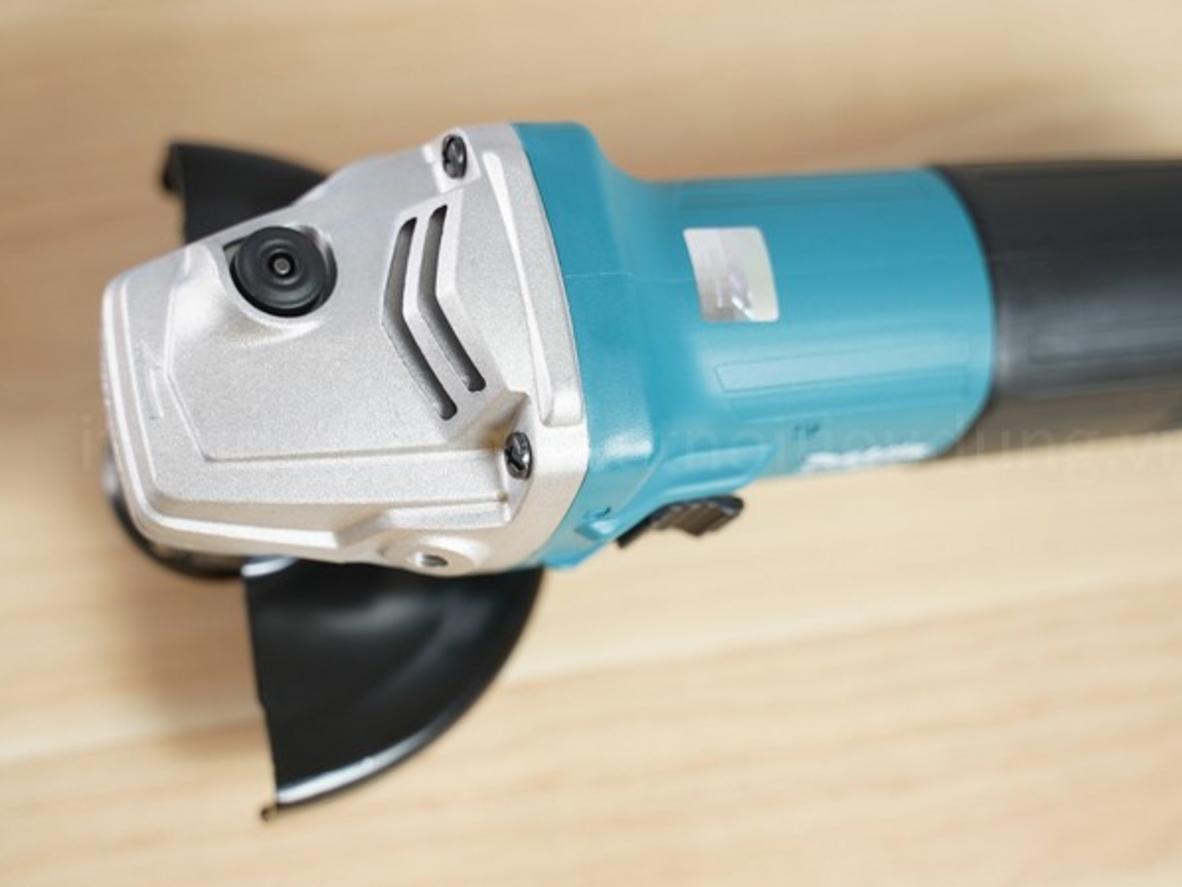 Thiết kế gọn nhẹ giúp thao tác linh hoạt