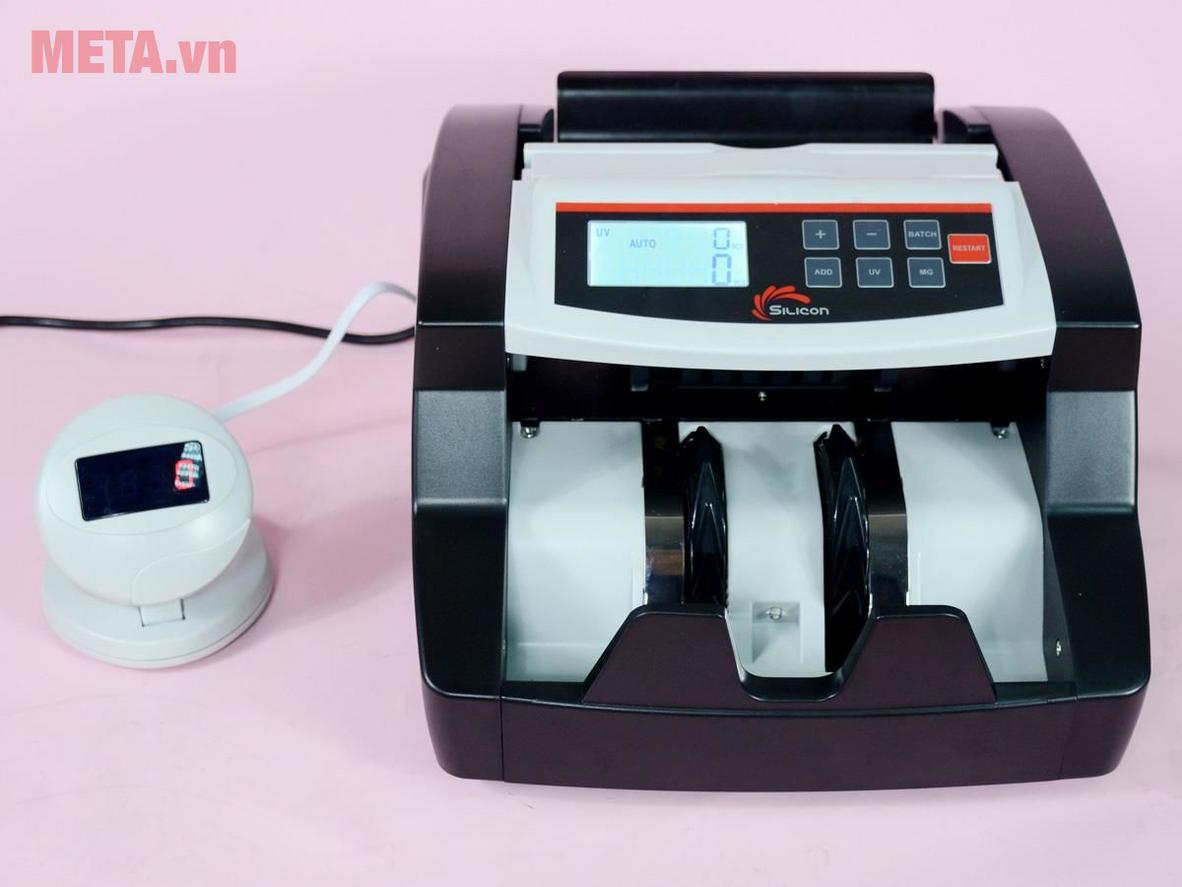 Màn hình LCD hỗ trợ quan sát số đếm rõ ràng, dễ dùng trong môi trường bận rộn.