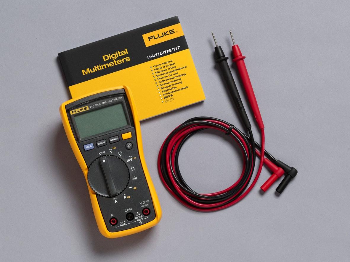 Màn hình LCD rõ nét, thân máy gọn nhẹ dễ mang theo.