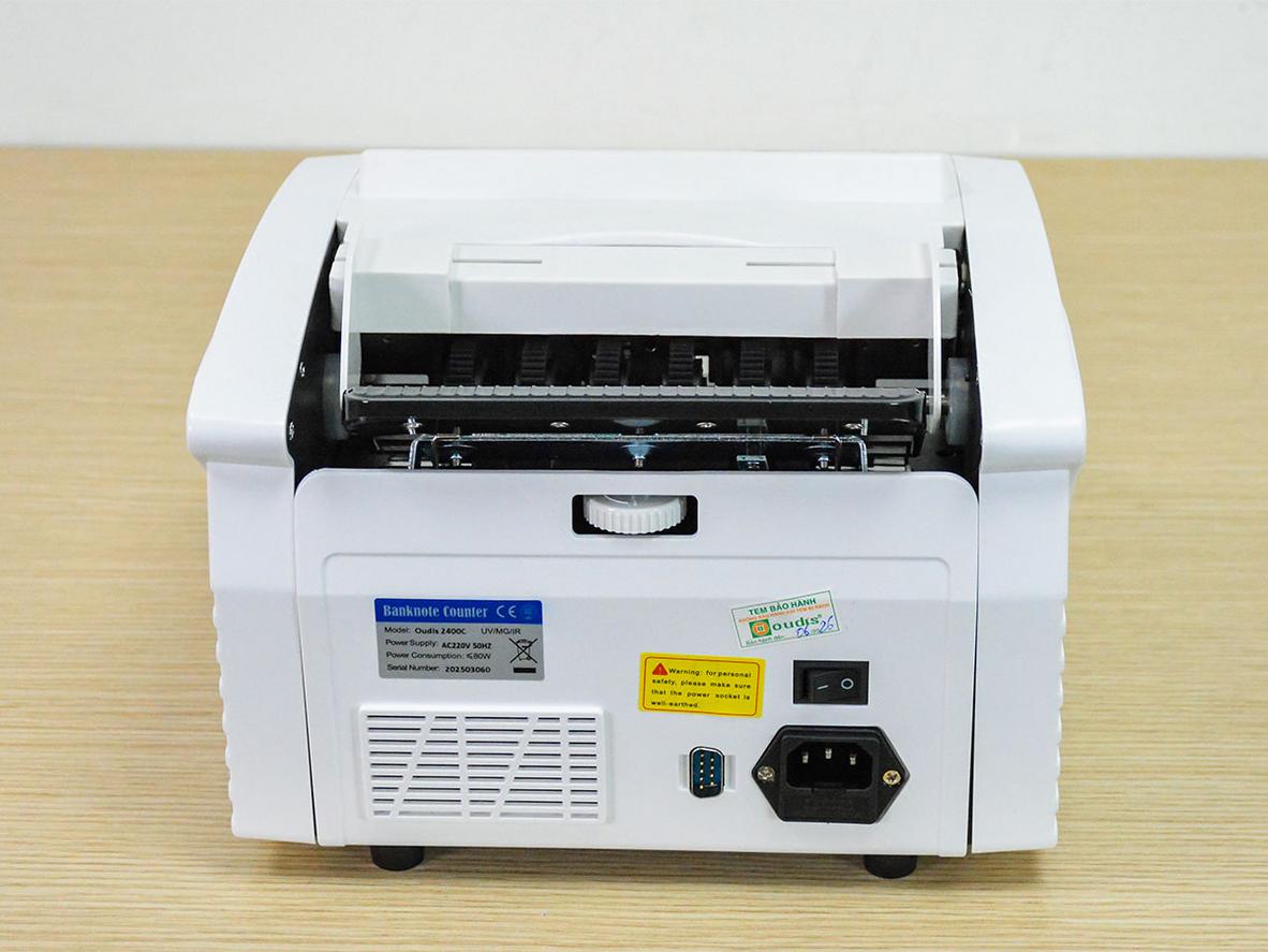 Màn hình LCD giúp theo dõi số đếm dễ dàng