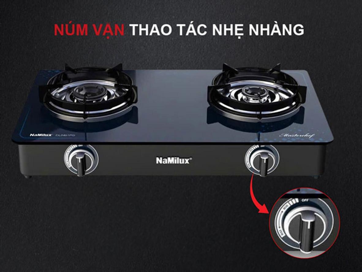 Mặt kính cường lực 7mm bền đẹp, dễ vệ sinh.