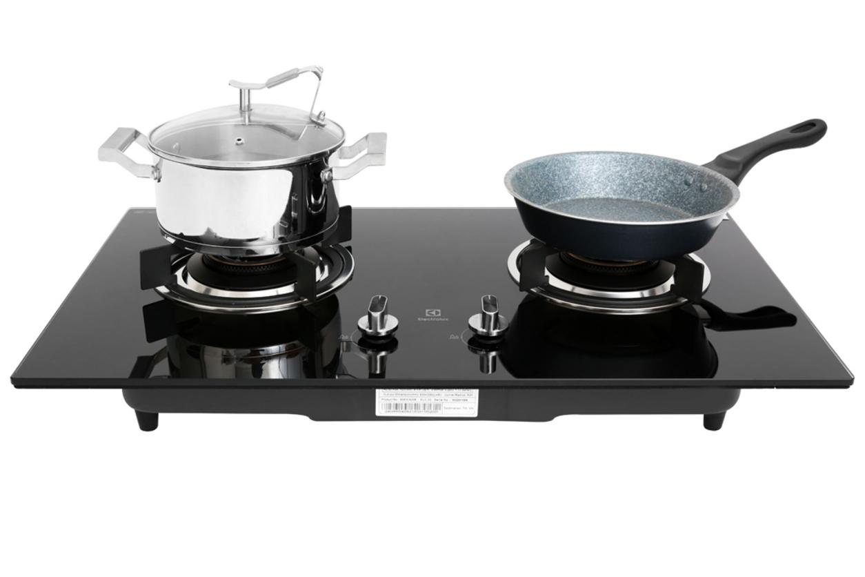 Mặt kính cường lực đen sang trọng, dễ vệ sinh