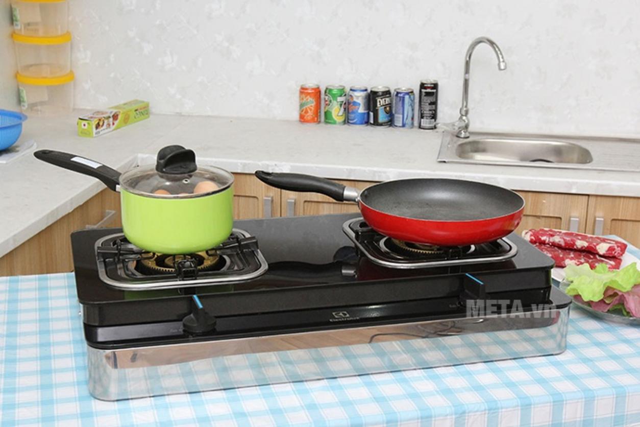 Mặt kính cường lực dễ lau sạch