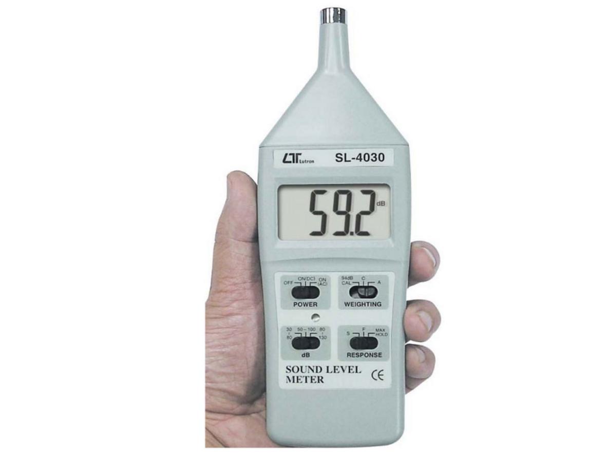Dải đo 30–130 dB linh hoạt cho nhiều môi trường