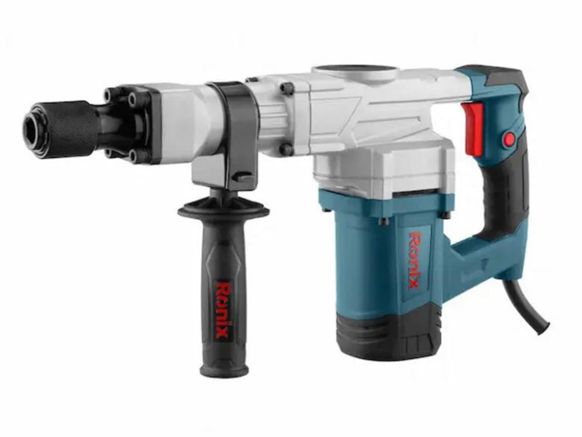 Tổng quan Máy đục bê tông 17mm Ronix 2820
