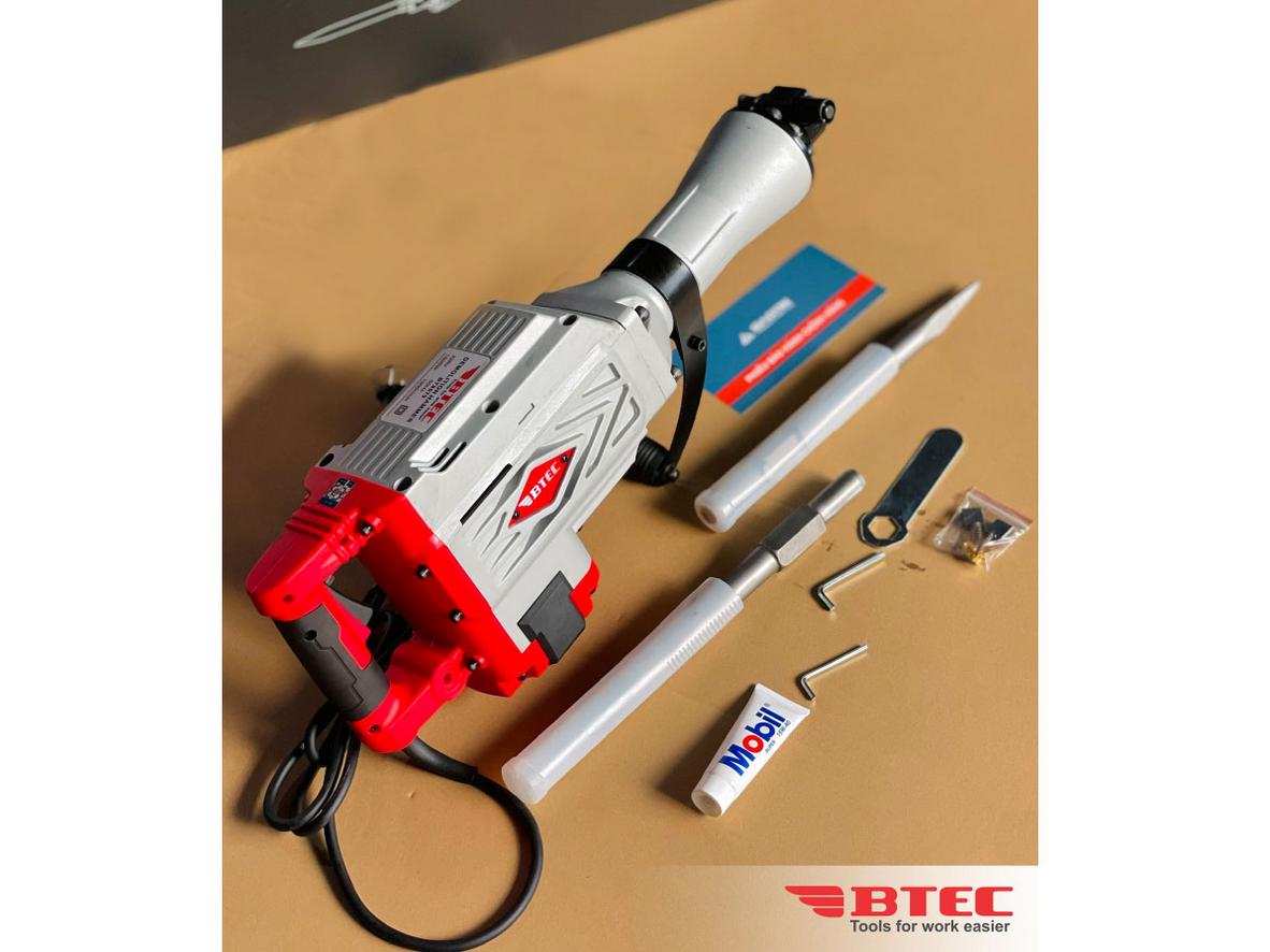 Tổng quan Máy đục bê tông BTEC BT8079A
