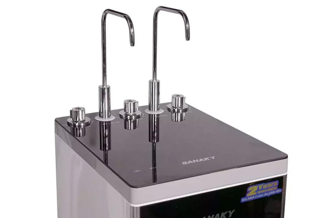 Tổng quan Máy lọc nước RO nóng lạnh Sanaky VH-102HP - 11 lõi