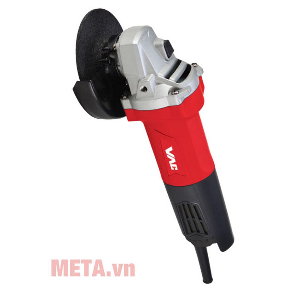 Công suất 720W đáp ứng tốt nhu cầu mài cắt cơ bản.