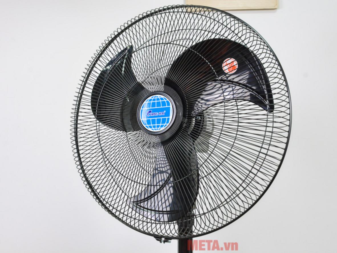 Mô tơ đồng 132-133W cho sức gió mạnh và độ bền cao.