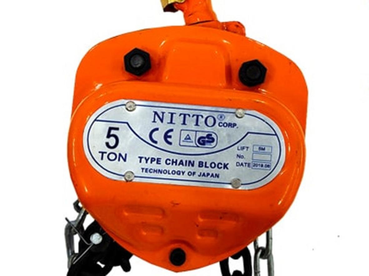 Móc treo xoay 360 độ cho thao tác linh hoạt