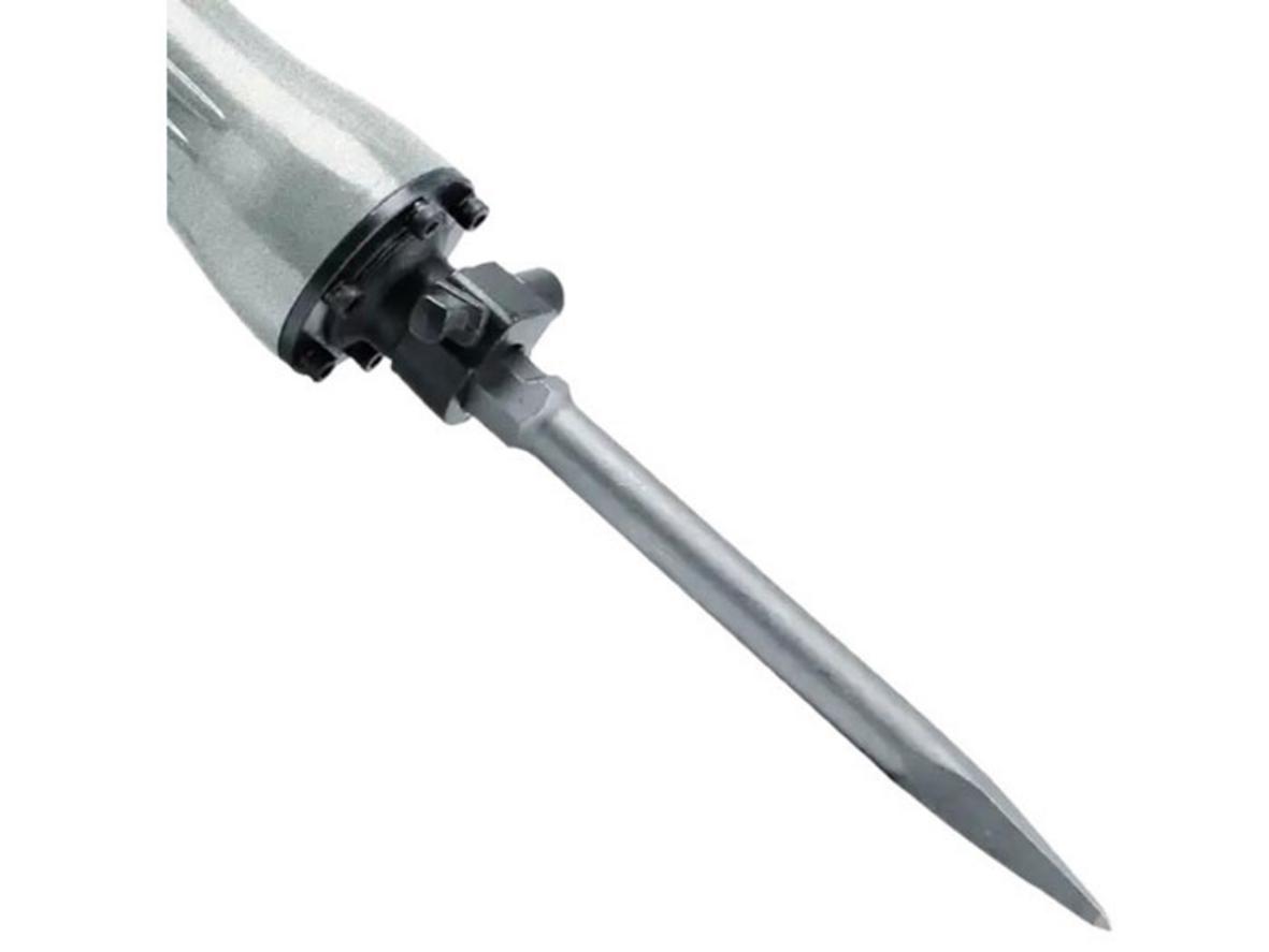 Mũi đục 30mm và tốc độ đập cao hỗ trợ phá dỡ nhanh.