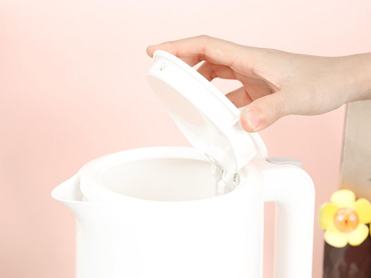 Nhựa PP không chứa BPA giúp dễ vệ sinh và thuận tiện khi sử dụng.