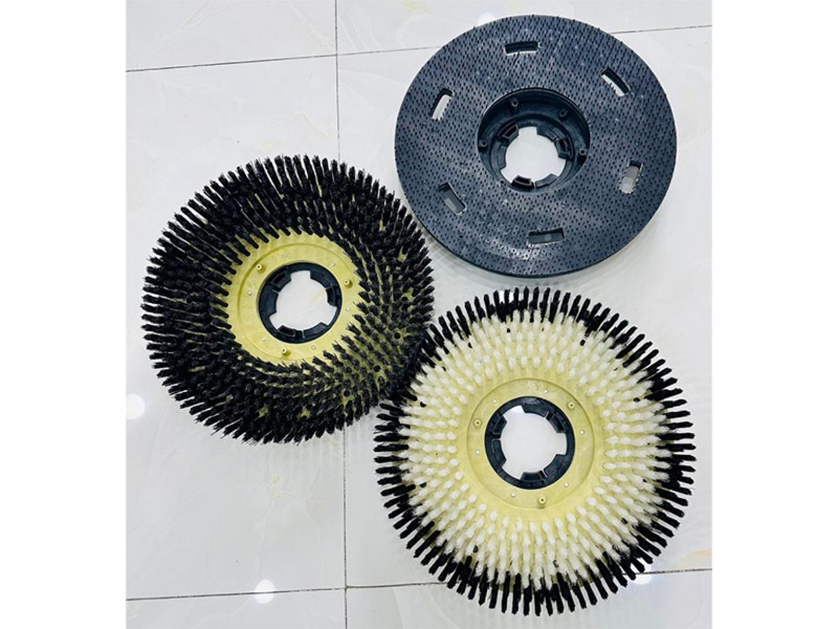 Pad 17 inch và tốc độ 175 vòng/phút cho hiệu quả làm sạch cao